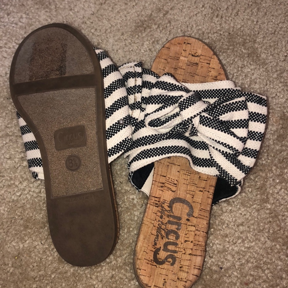 Sandals - Picture 2 of 2